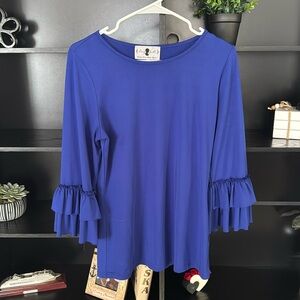 Dainty Jewell’s Ruffle Top💙